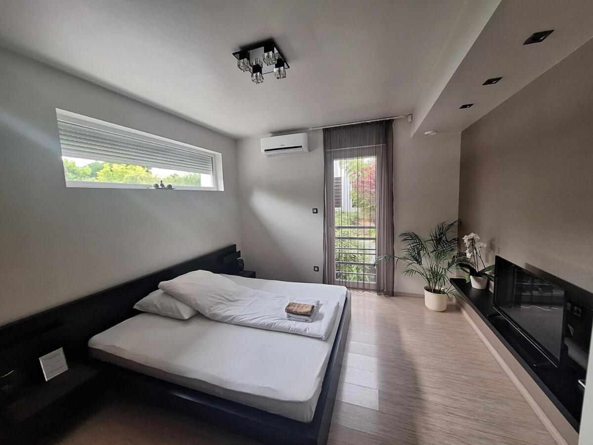 Private Family Villa 布道尔斯 外观 照片